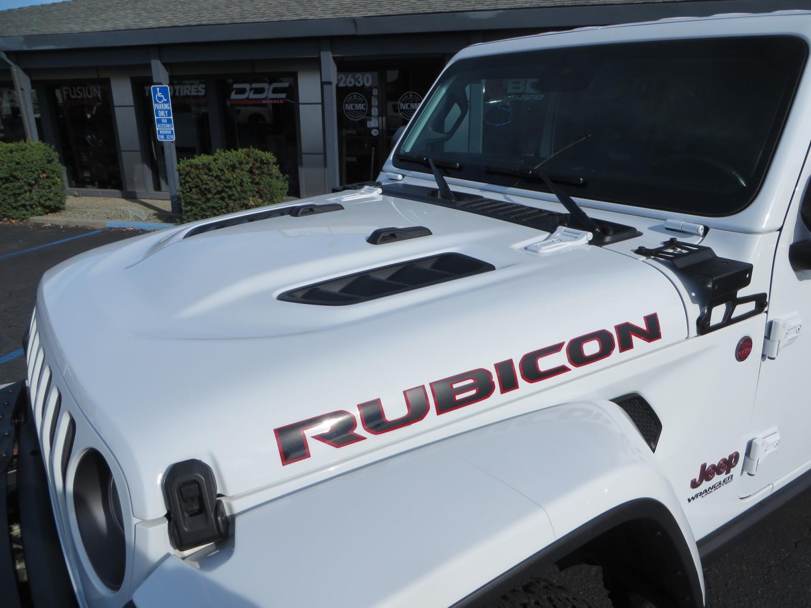 2021 White /BLACK Jeep Wrangler Unlimited Rubicon (1C4HJXFN6MW) with an 2.0L L4 DOHC 16V TURBO engine, automatic transmission, located at 2630 Grass Valley Highway, Auburn, CA, 95603, (530) 508-5100, 38.937893, -121.095482 - Photo #10